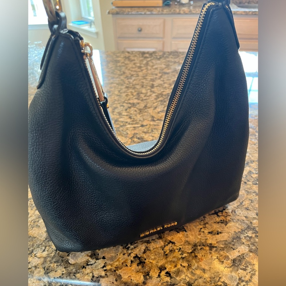 Michael Kors black leather shoulder bag - Picture 2 of 10